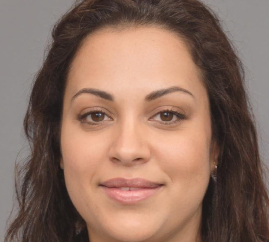 Sienna Blackwood, Business Finance Specialist
